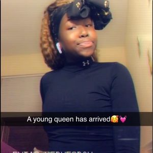 Meet your Posher, Janya